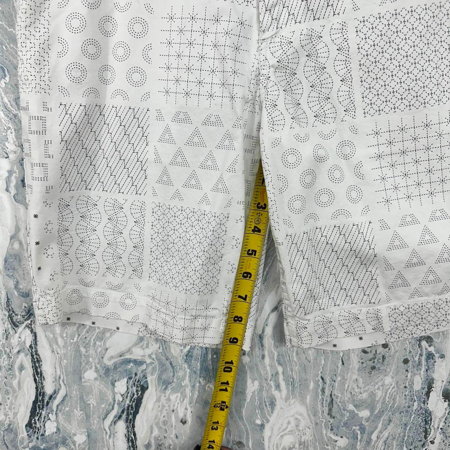 Armani Exchange Geometric Print White Shorts (34)
