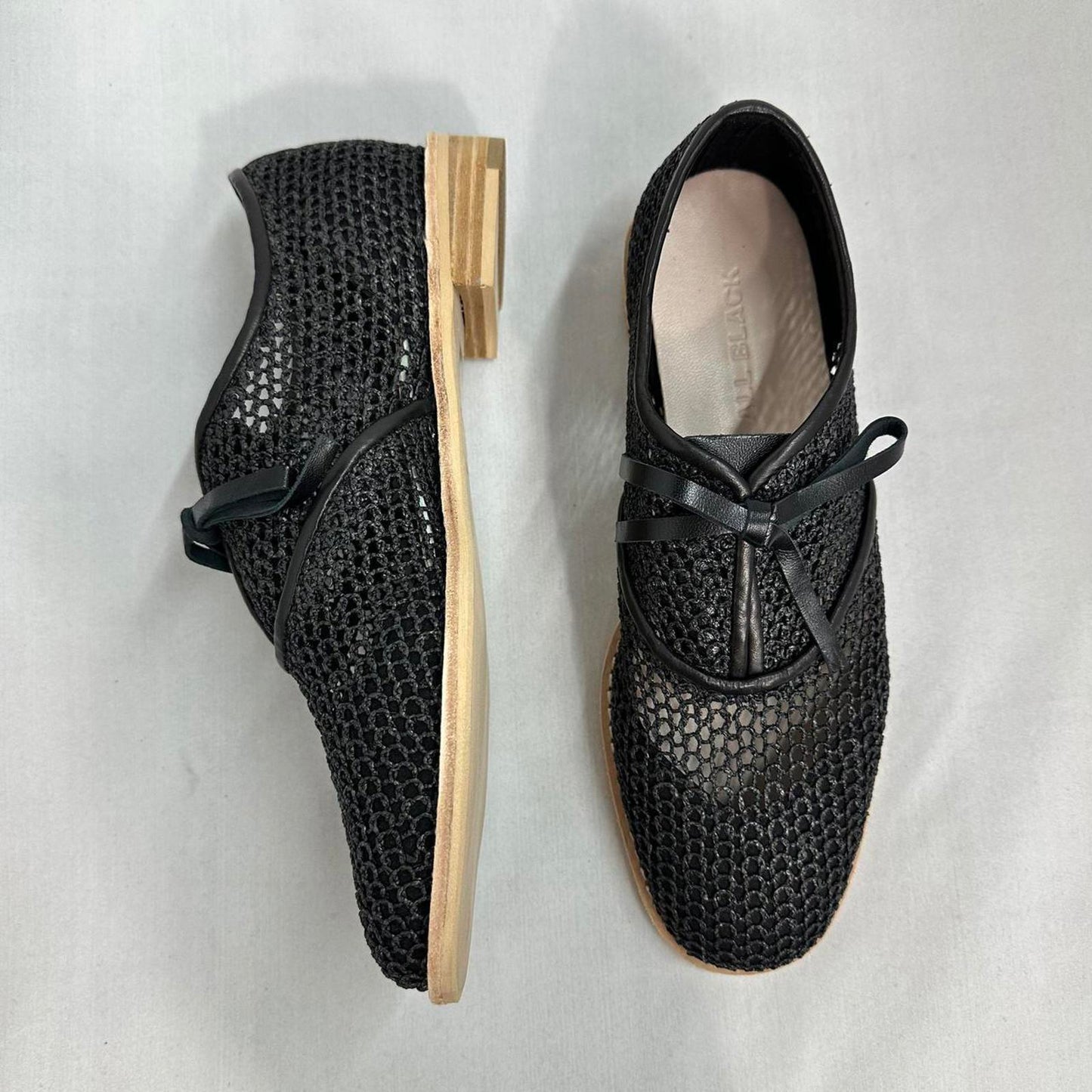 All Black Mesh Lace-Up Shoes (7)