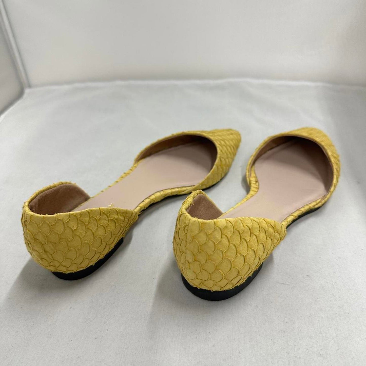 Designer Yellow Fish Scale Textured Flats (37)