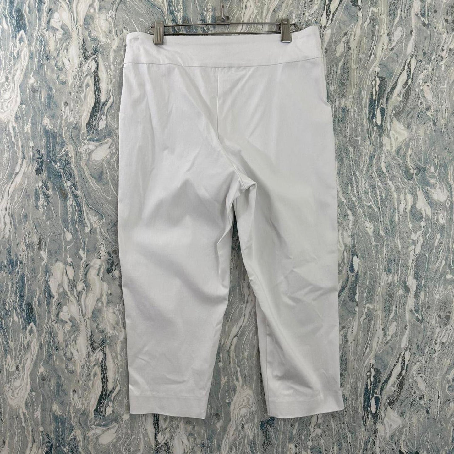 Clean White Cropped Trousers (10)