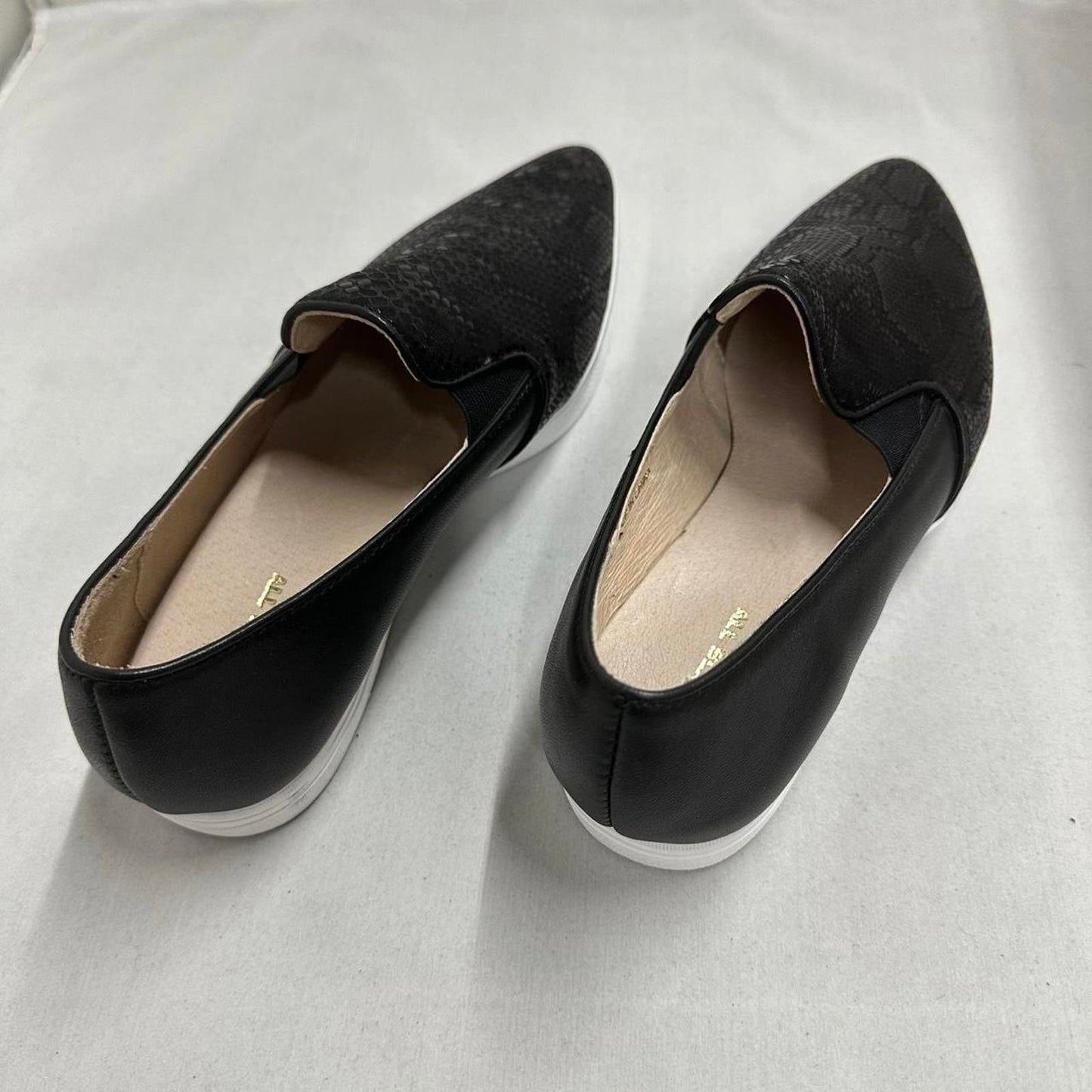 Sleek Black Textured Slip-On Sneakers (39)
