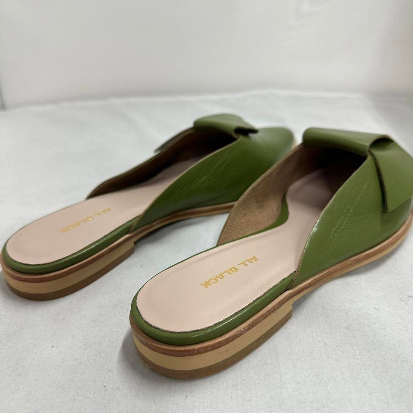 Preppy Chic Olive Green Leather Half Bow Mules (6.5)