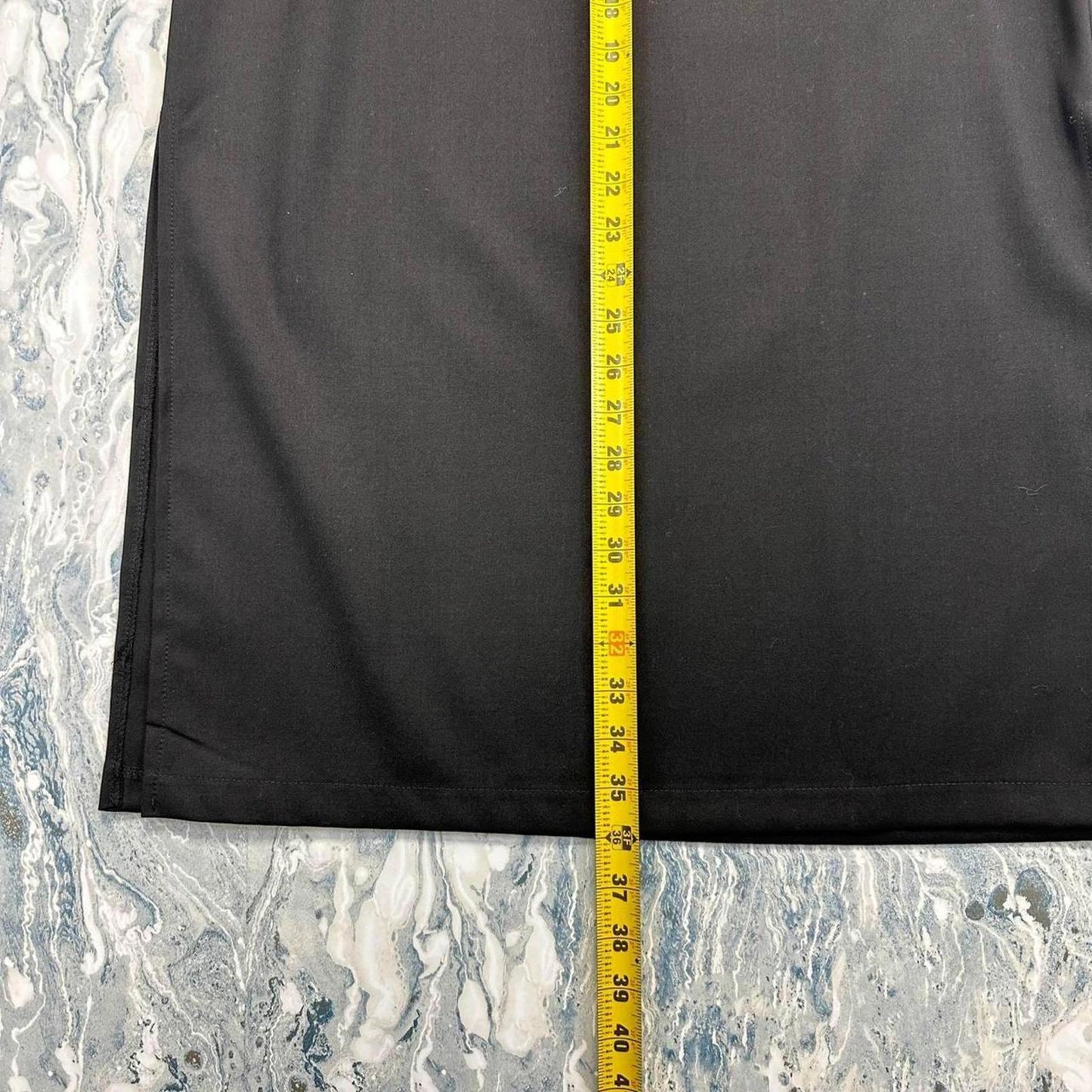 Black High-Waisted Midi Skirt (M)