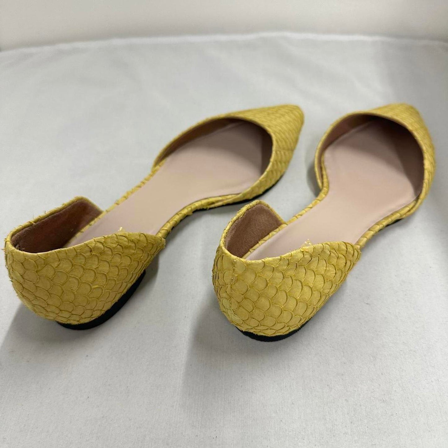 Designer Minimalist Yellow Fish Scale Flats (40)