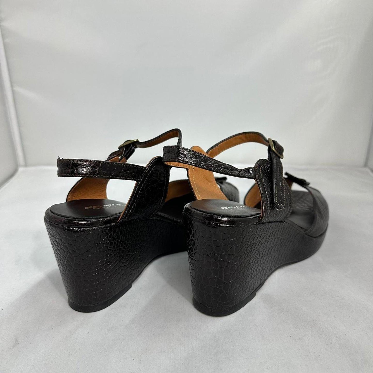 Re-Mix Brown Croc-Embossed Leather Wedge Sandals(10)