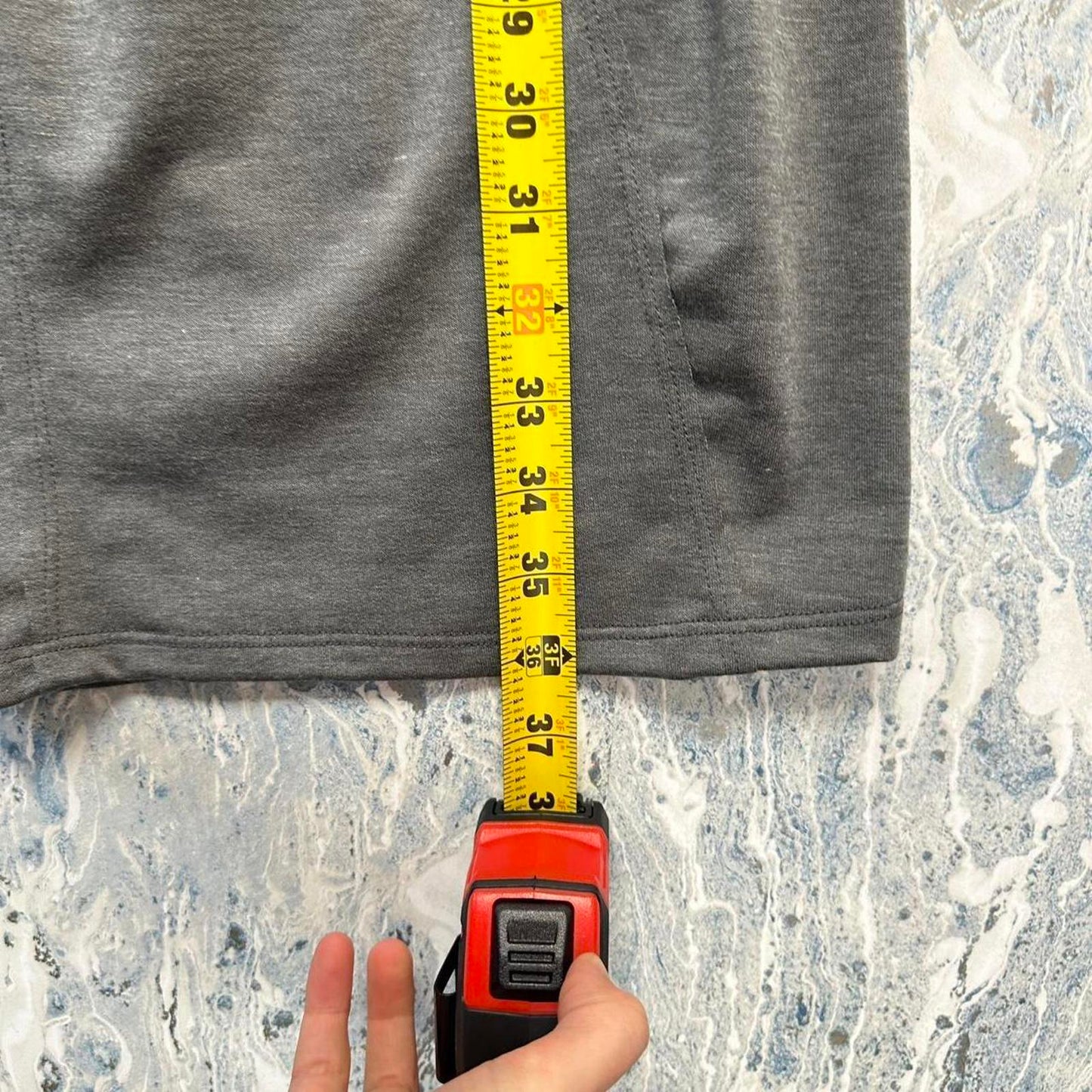 Minimalist grey comfy pants (2)