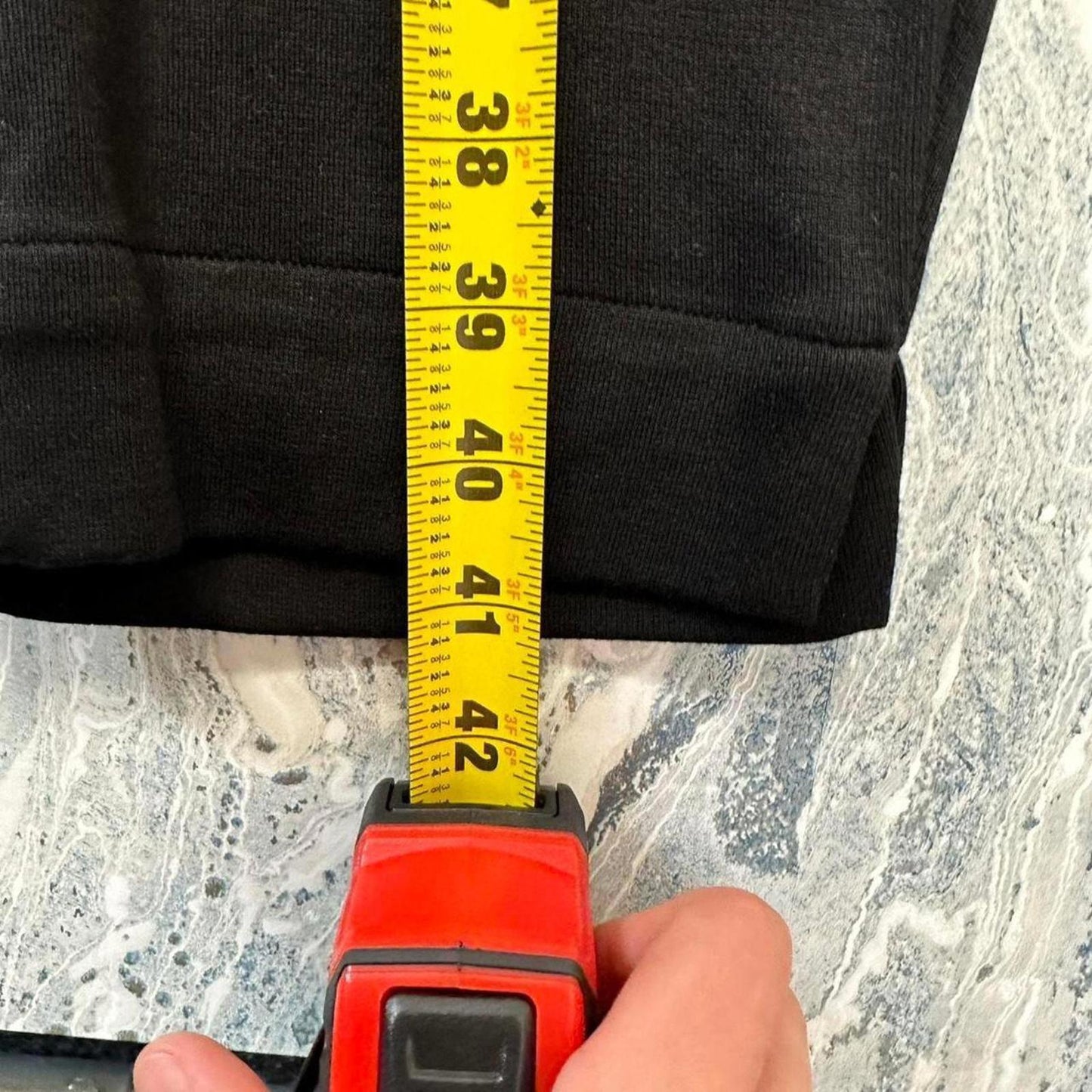 Minimalist basic black pants (2)