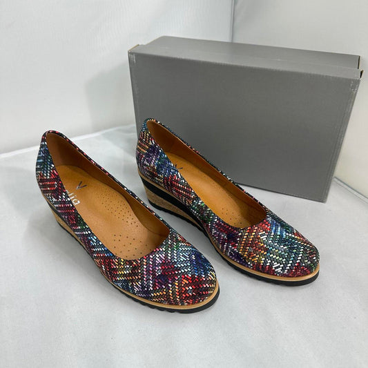 Multicolor Textured Wedge Pumps (7.5)