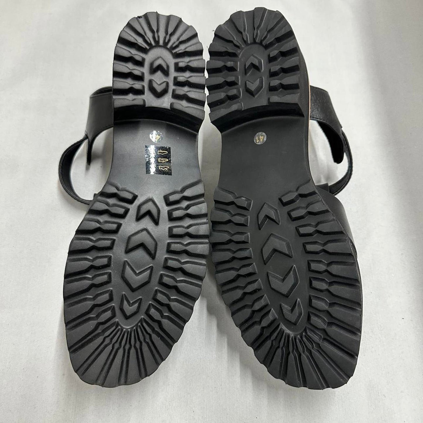 Designer Chic Black Strap Sandals (41)