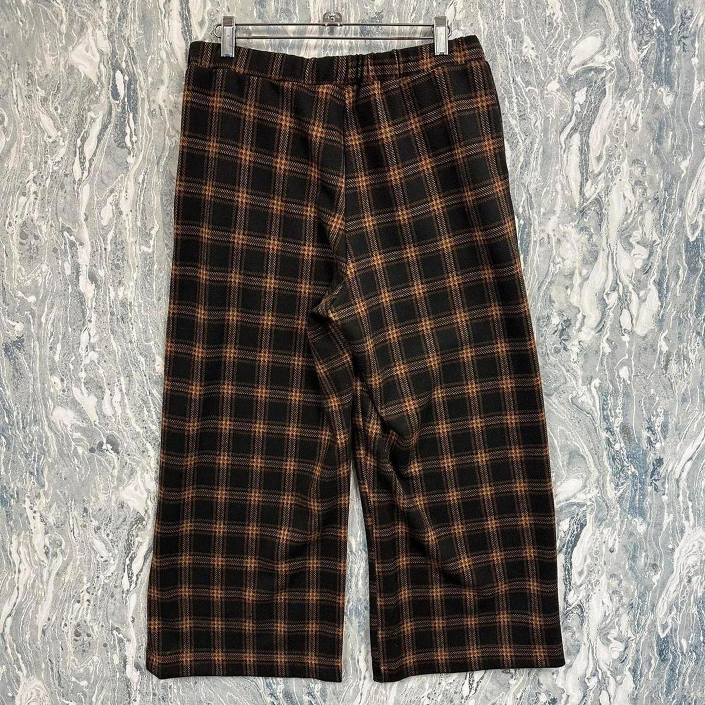 black and brown plaid pants (3)