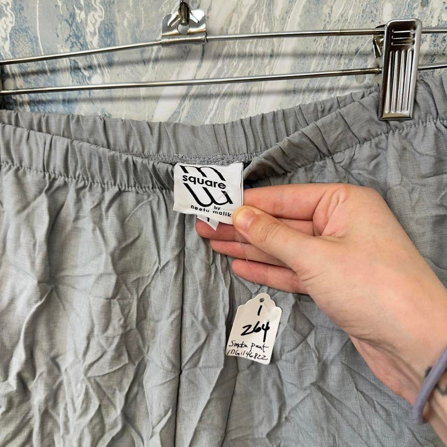 square by neetu malik Gray Crinkle Wide-Leg Pants (L)