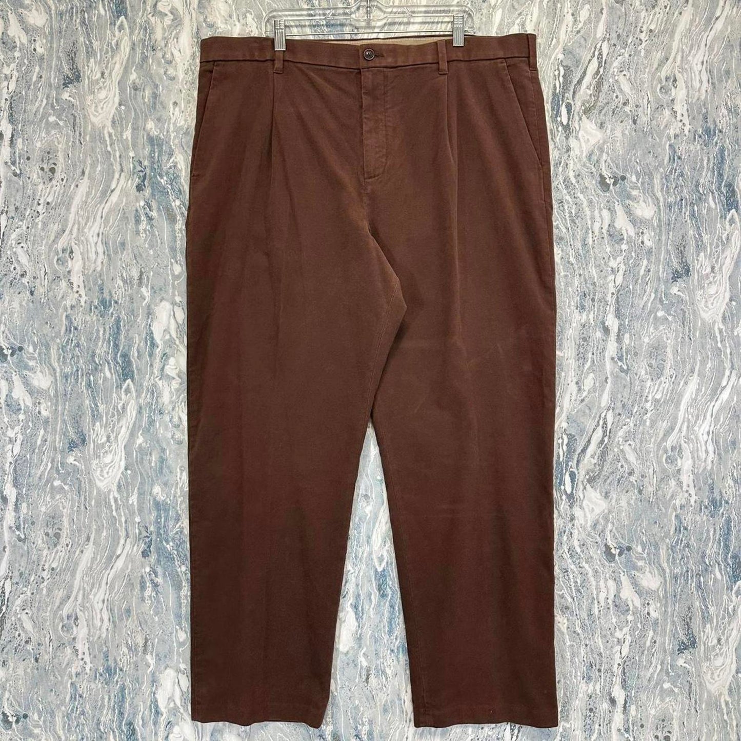 Minimalist Banana Republic Brown Khaki Trouser Pants (42)