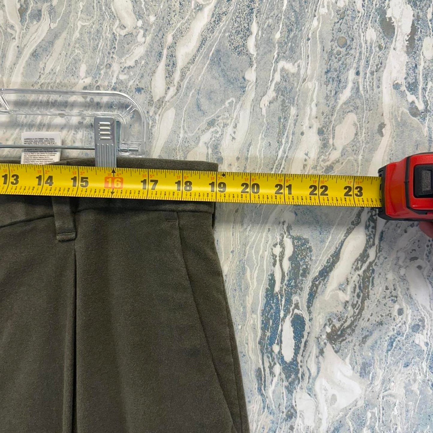 Minimalist Banana Republic Green Khaki Trouser Pants (38)