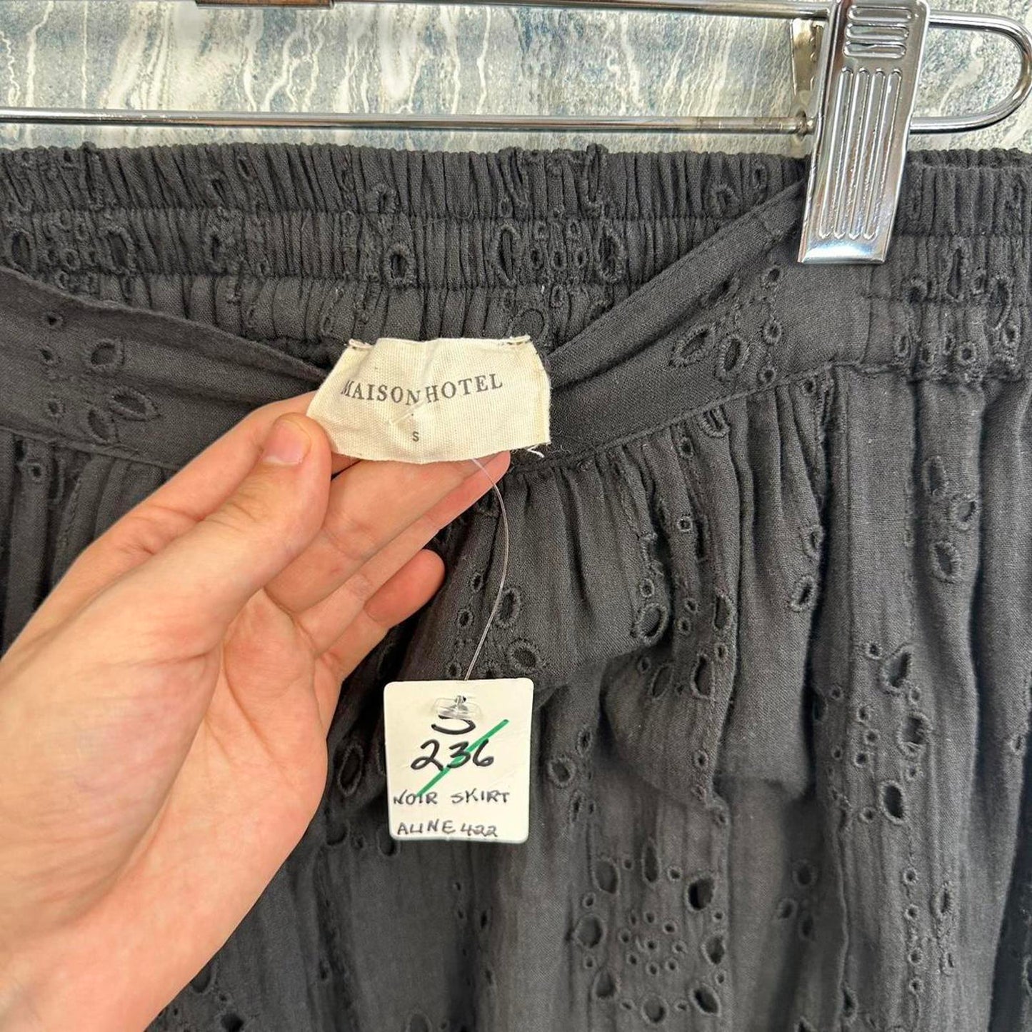 Indie black floral maxi skirt (S)