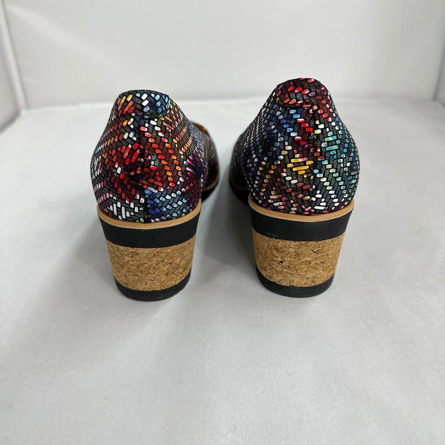 Multicolor Textured Wedge Pumps (7.5)