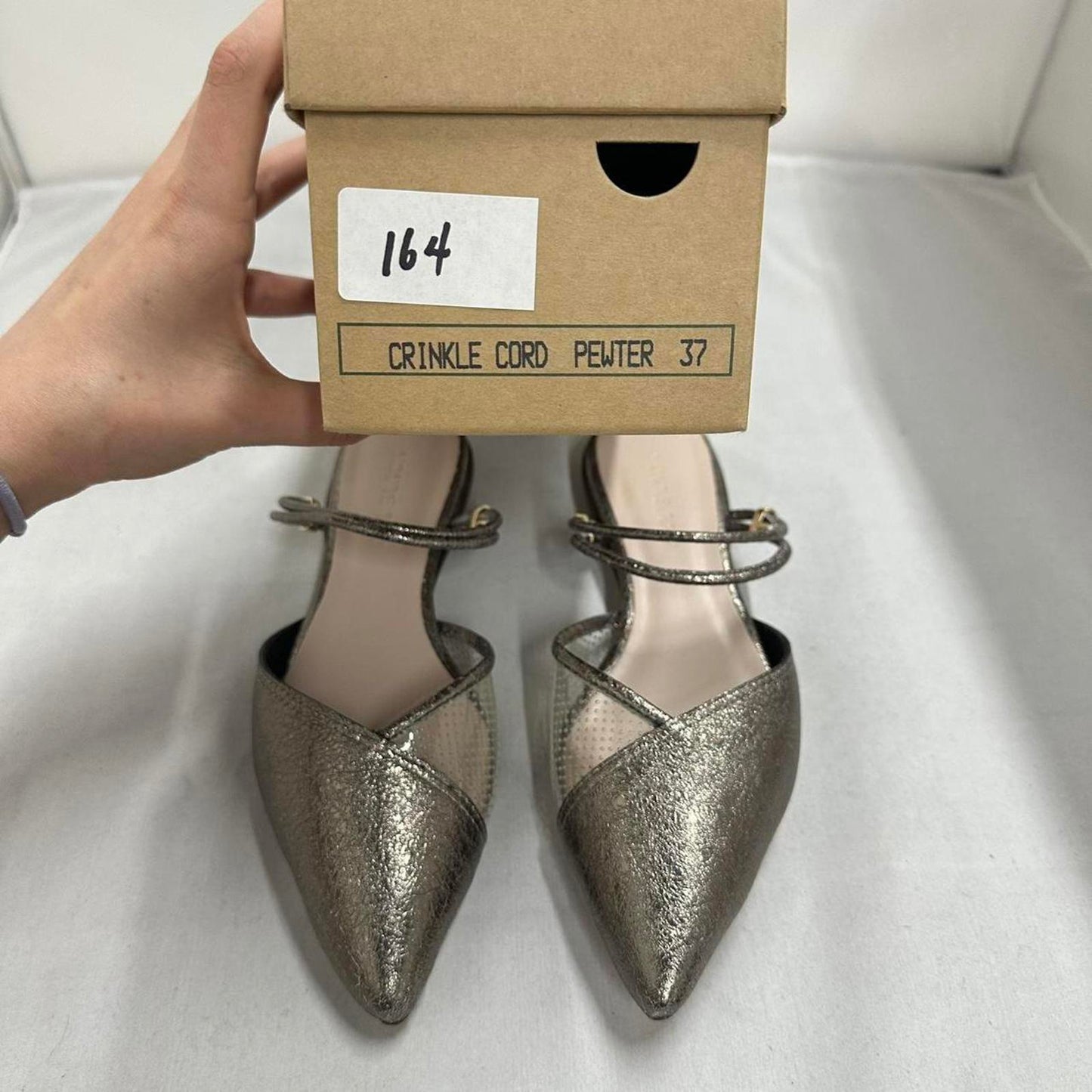 Elegant Metallic Pointed-Toe Flats (37)