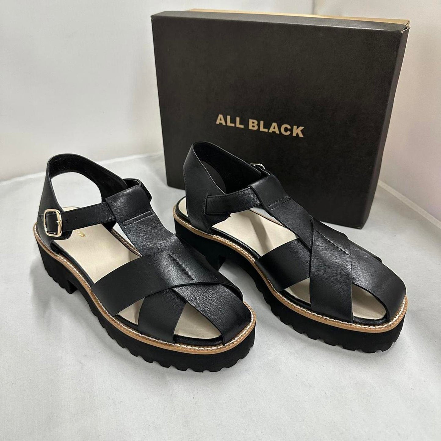Designer Chic Black Strap Sandals (41)