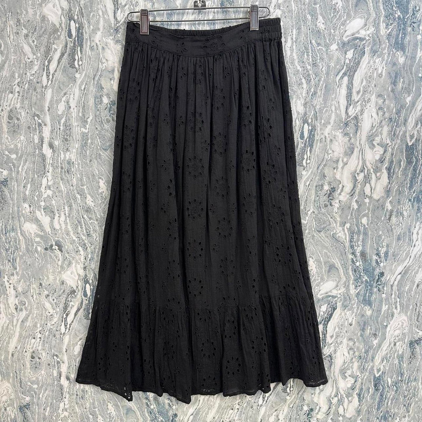 Indie black floral maxi skirt (S)