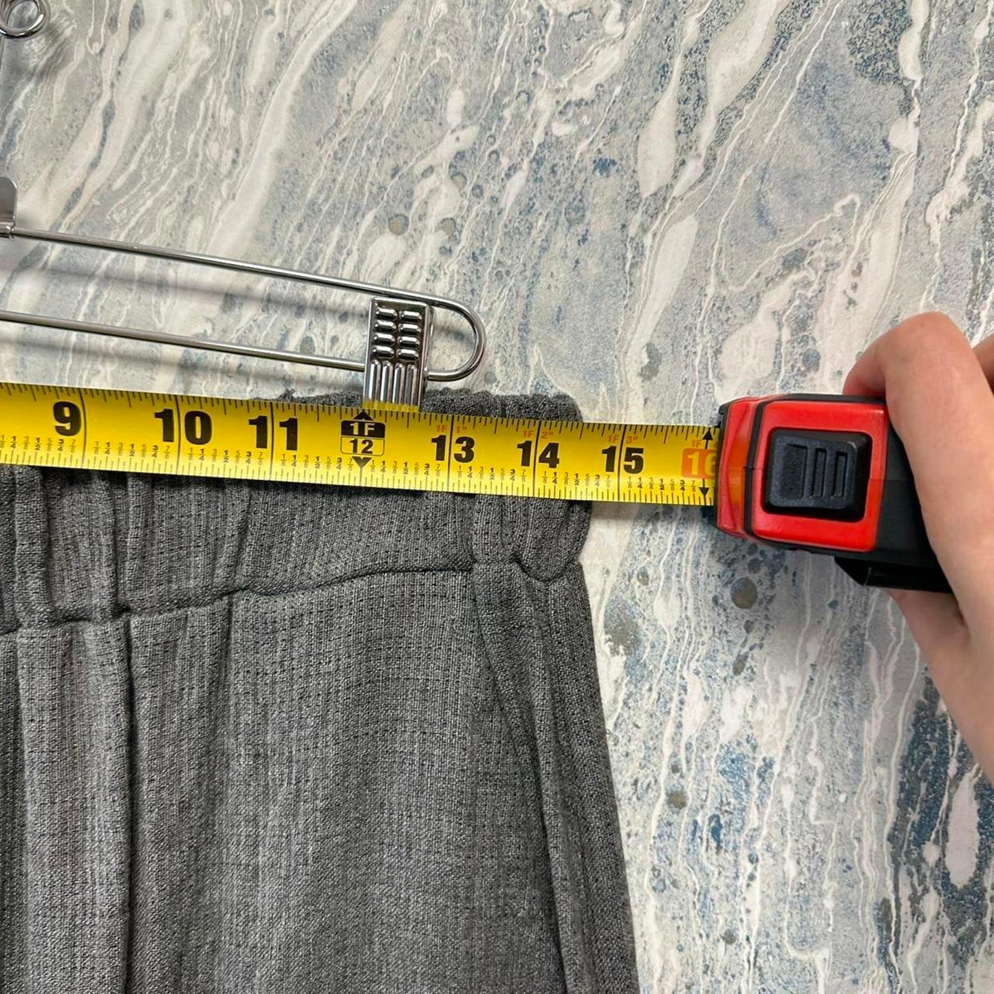 Minimalist grey comfy pants (M)