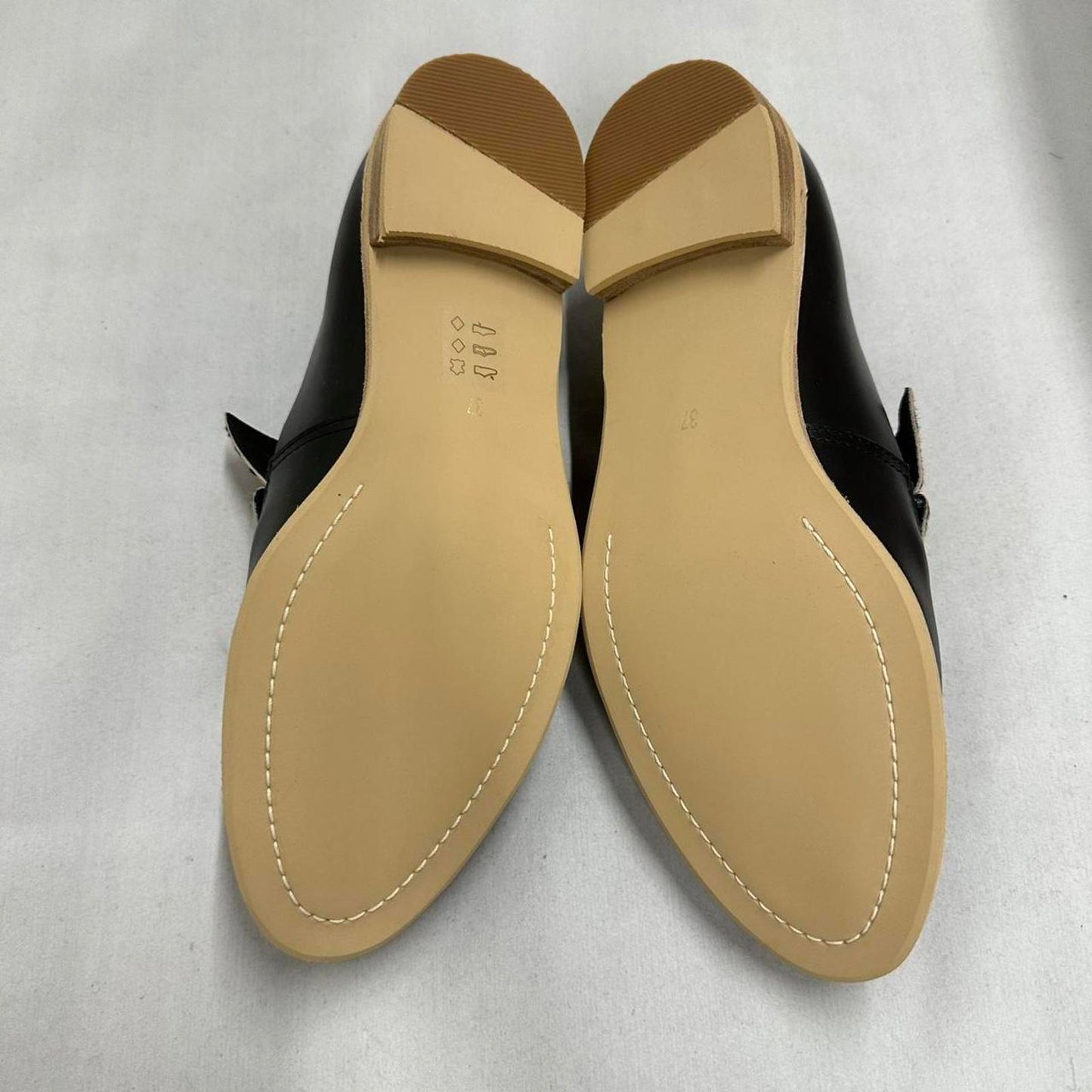 Flatbow Cowman Black & Tan Loafers (37)