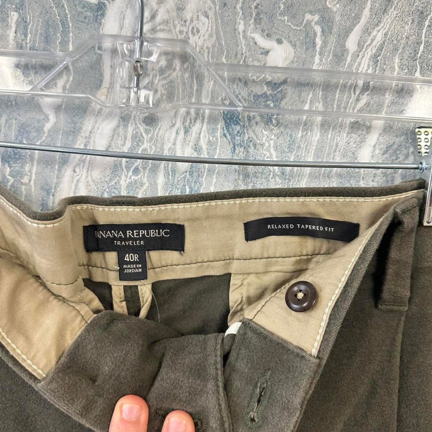 Minimalist Banana Republic Green Khaki Trouser Pants (40)