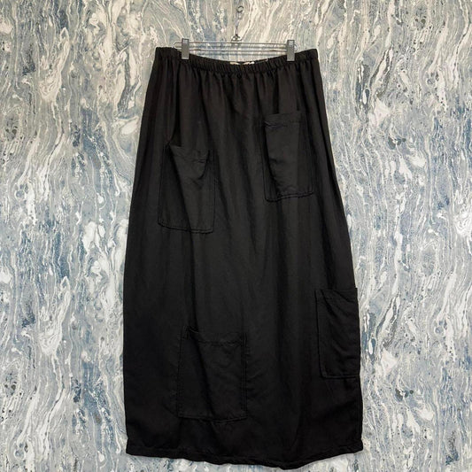 Black Maxi Skirt (XL)