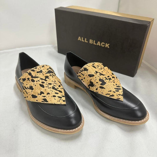 Designer Flatbow Cowman Black and Tan Loafers (38)