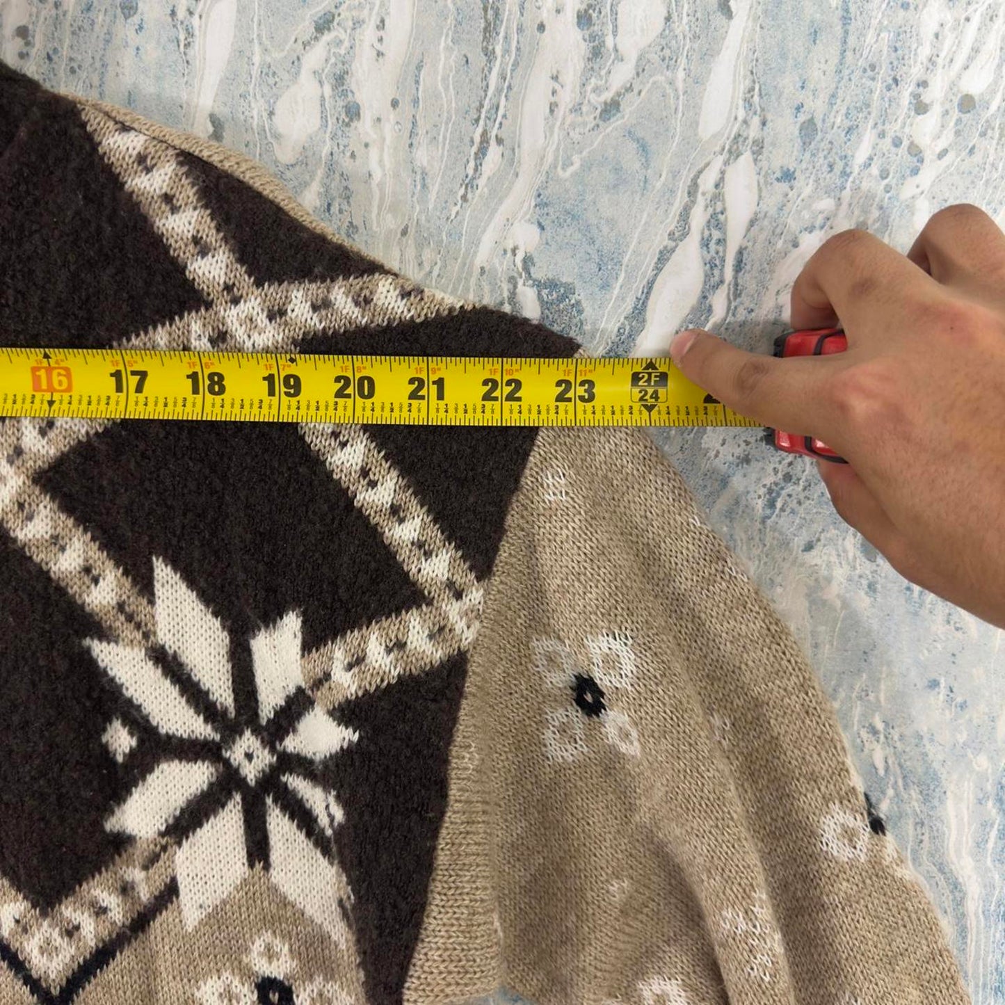 Vintage Tan & Brown Preppy Patterned Knit Winter Christmas Snowflake Sweater (M)