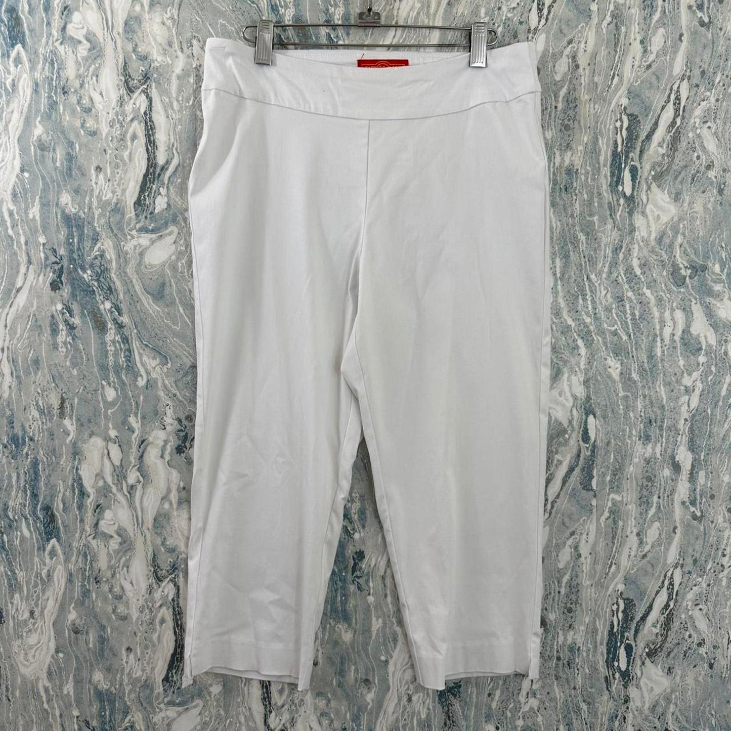 Clean White Cropped Trousers (10)