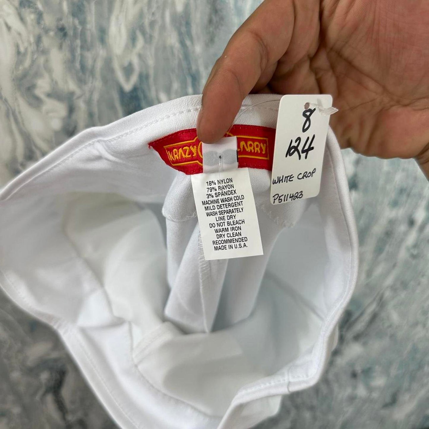 Minimalist White Cropped Pants (8)