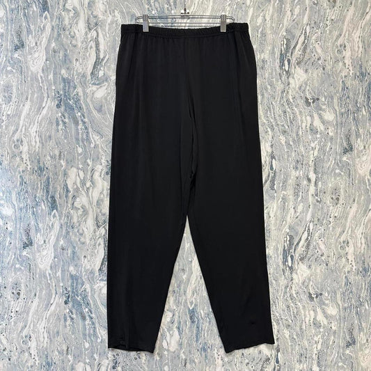 Minimalist basic slim black pants (1)