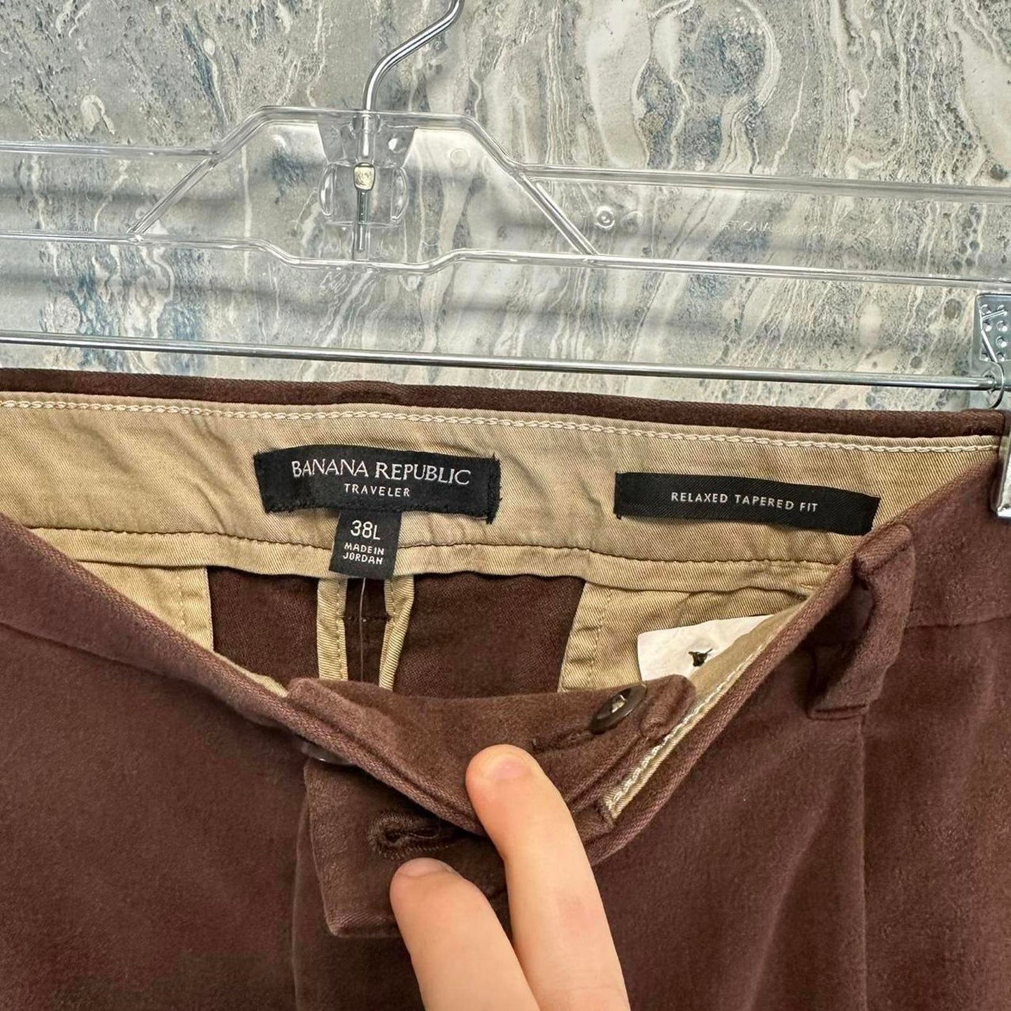 Minimalist Banana Republic Brown Khaki Trouser Pants (38)