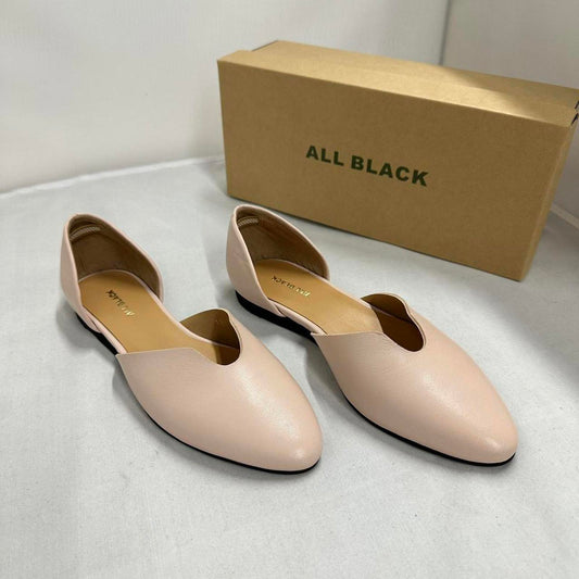 Contemporary Tan Leather Ballet Flats (37)