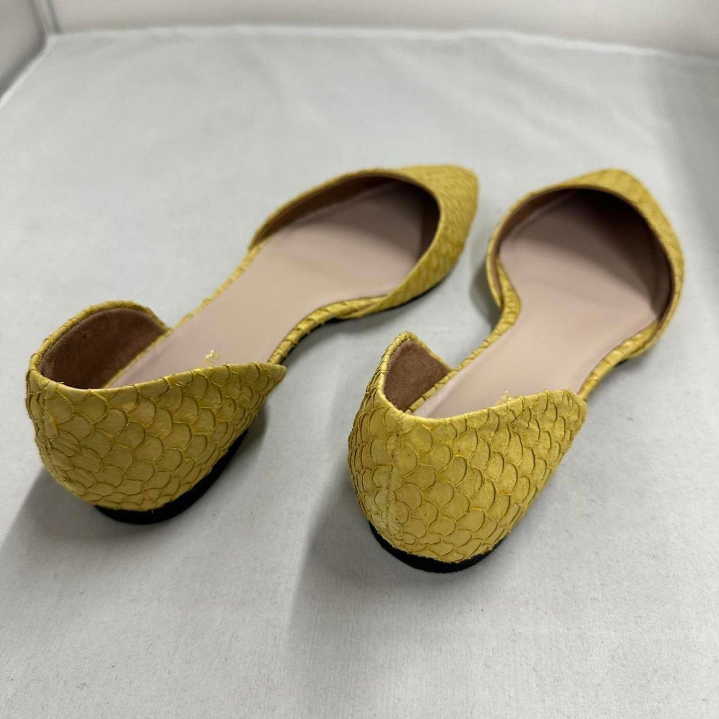 Designer Minimalist Yellow Fish Scale Flats (38.5)
