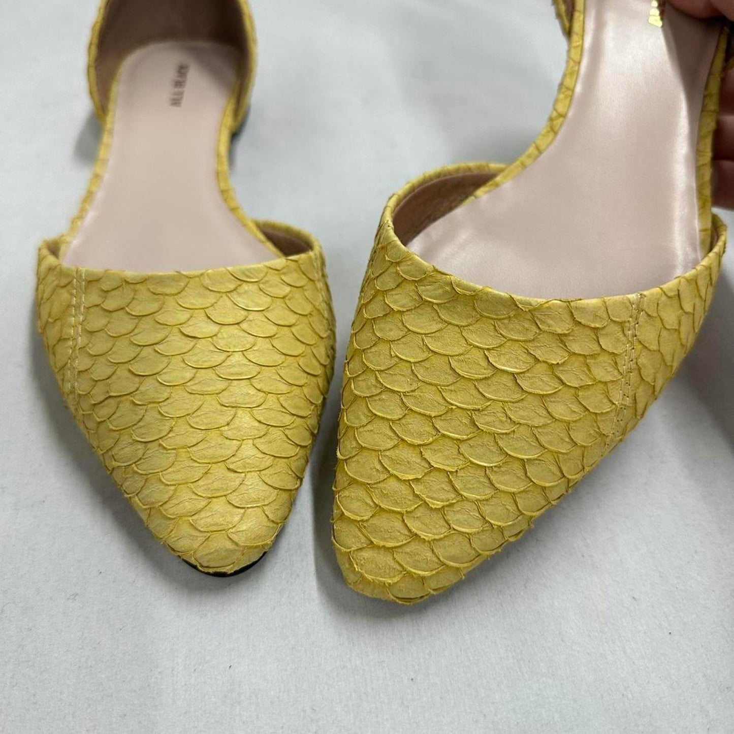 Designer Minimalist Yellow Fish Scale Flats (40)