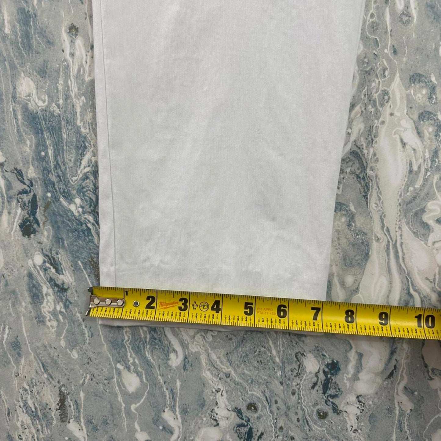 Minimalist White Straight-Leg Pants (14)