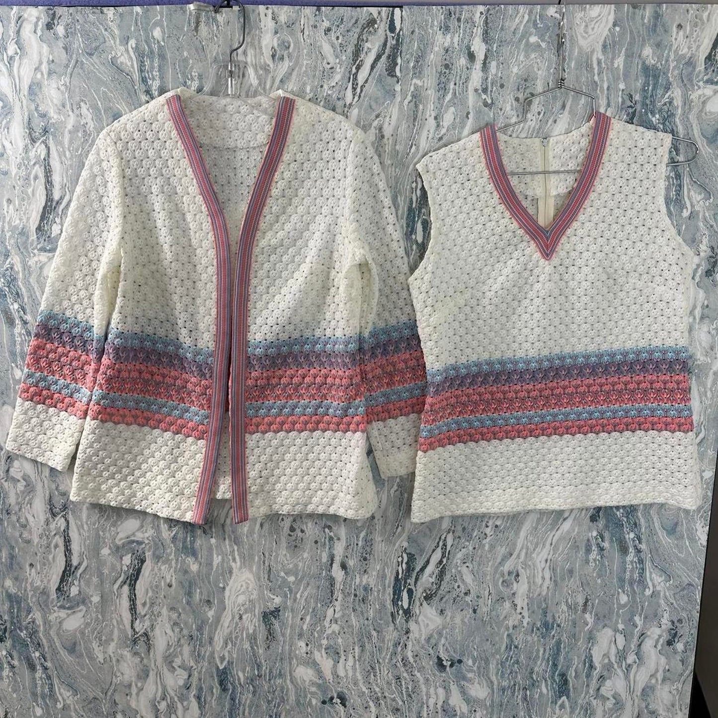 Vintage Textured White & Pink Knit Cardigan and Vest Set (L)