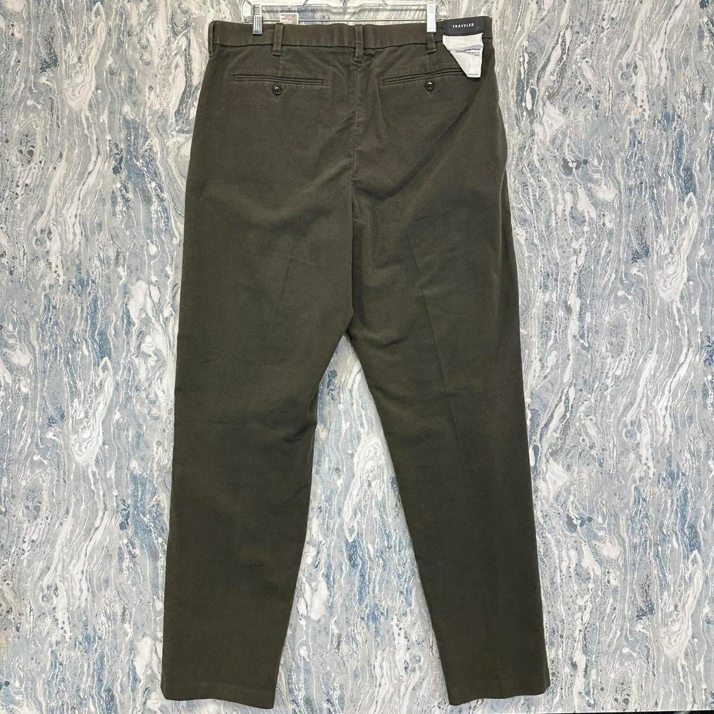 Minimalist Banana Republic Green Khaki Trouser Pants (38)