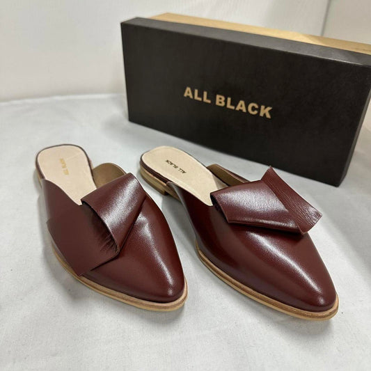 Contemporary Chic Wine Red Leather Half Bow Mule Sandals (9.5)