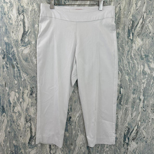 Minimalist White Cropped Pants (8)