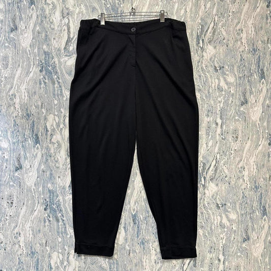 Minimalist basic black pants (2)