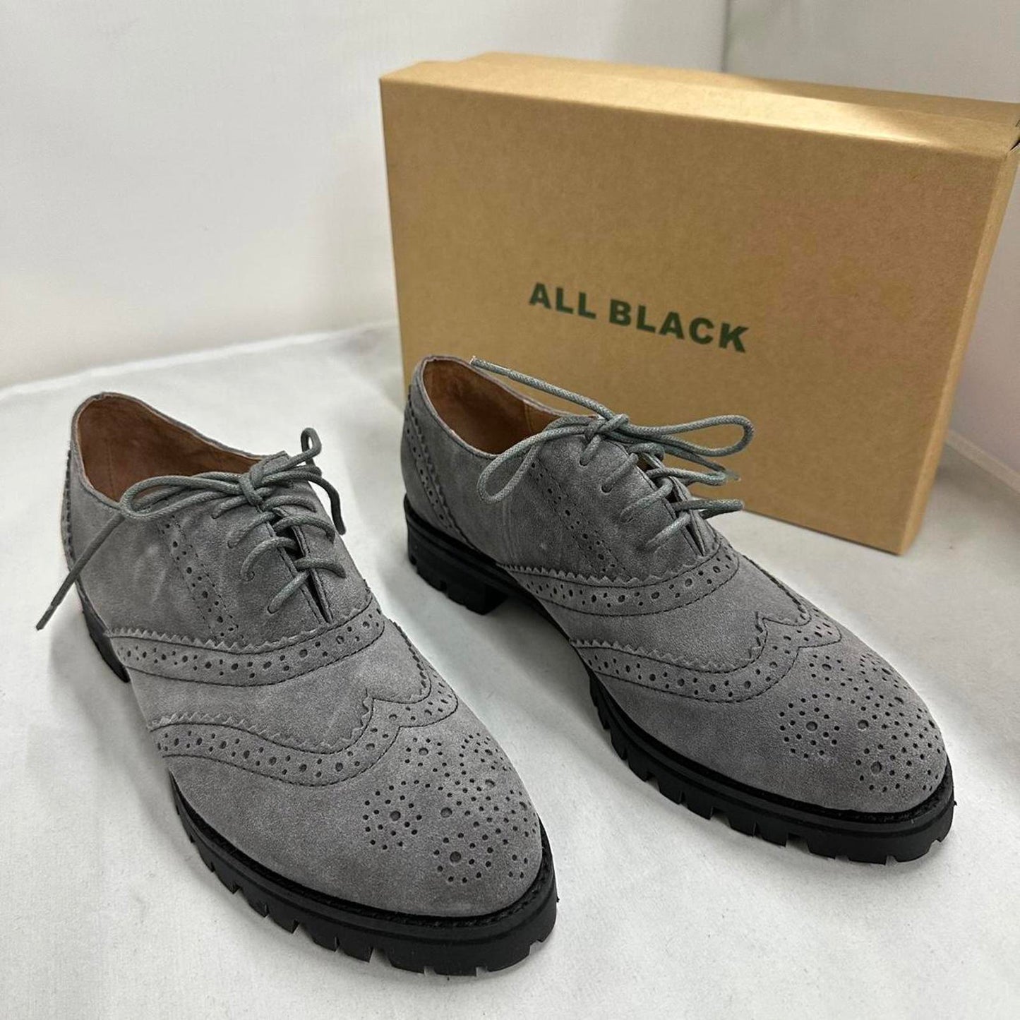 Casual Gray Suede Brogue Oxford Shoes (39)