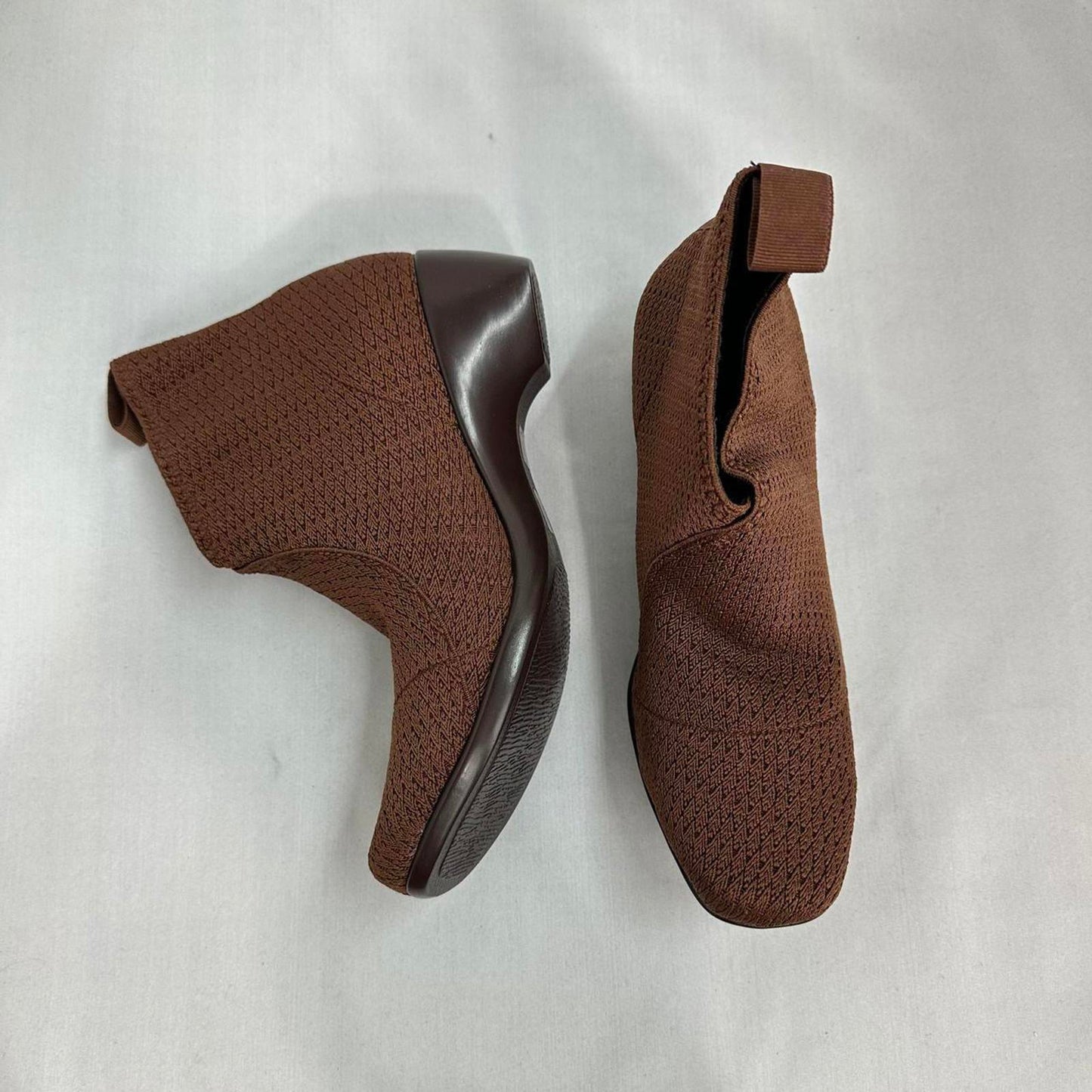 Brown Textured Ankle Booties (7.5)