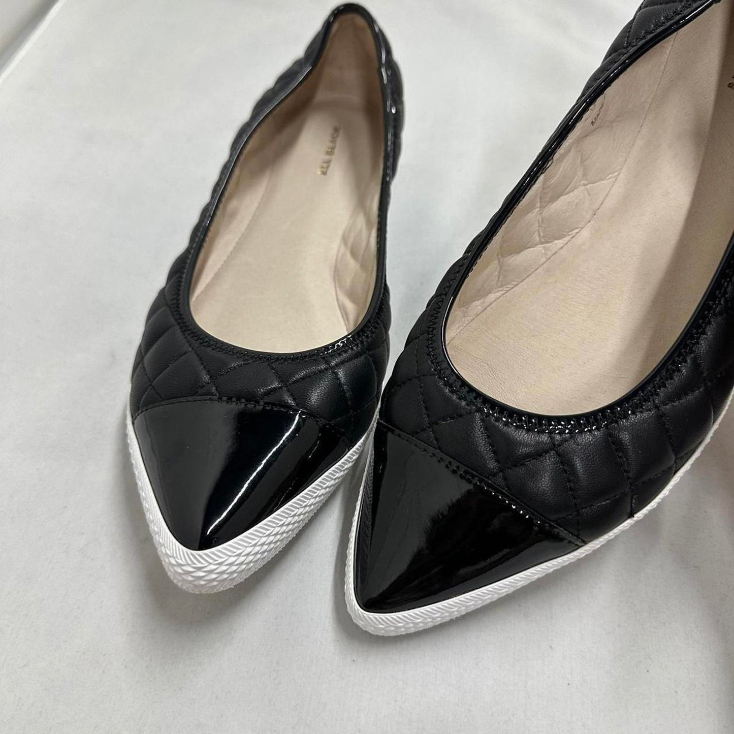 Sleek Black Quilted Sneakers (41)