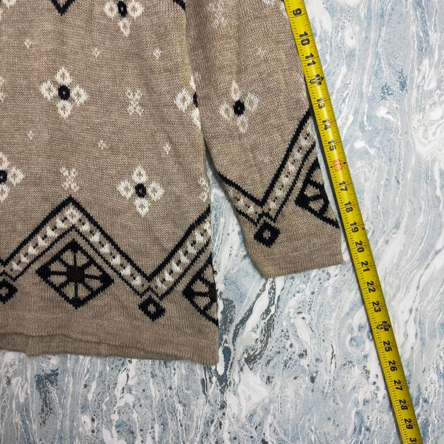 Vintage Tan & Brown Preppy Patterned Knit Winter Christmas Snowflake Sweater (M)