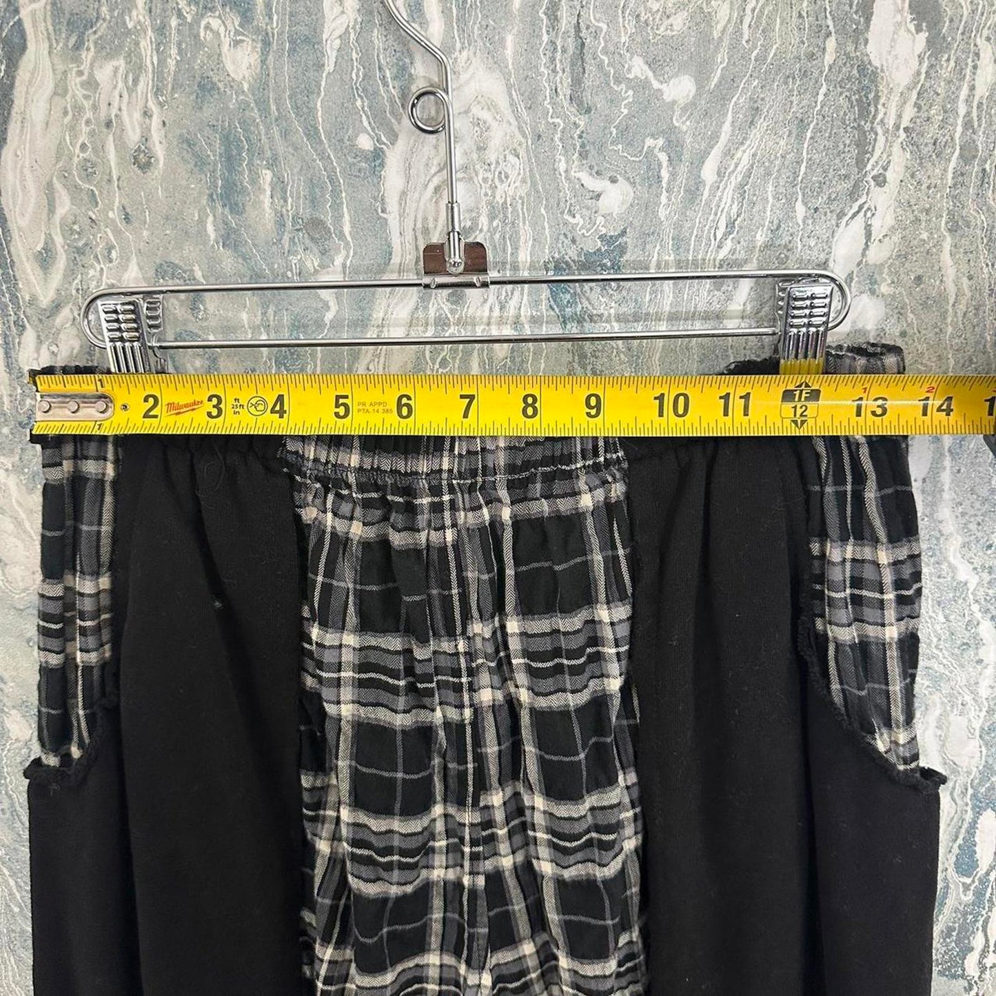 Indie black & white plaid checkered parachute pants (S)