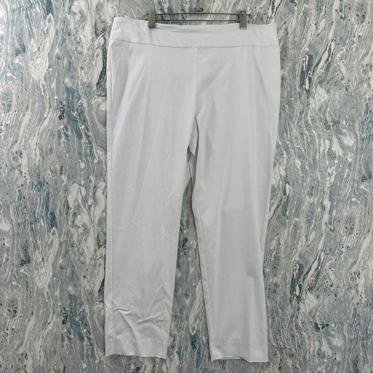 Minimalist White Trousers (16)