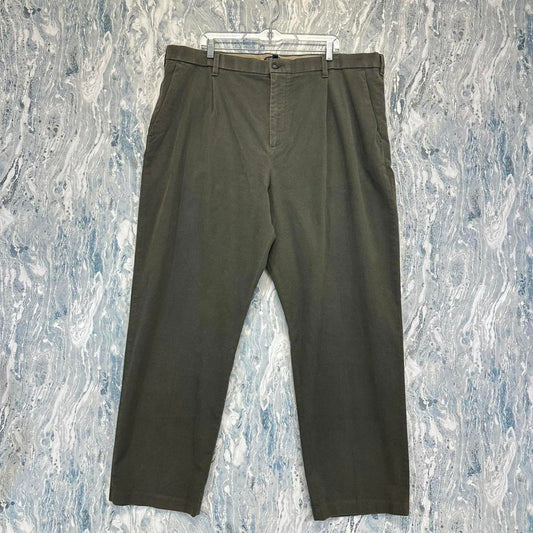 Minimalist Banana Republic Green Khaki Trouser Pants (42)