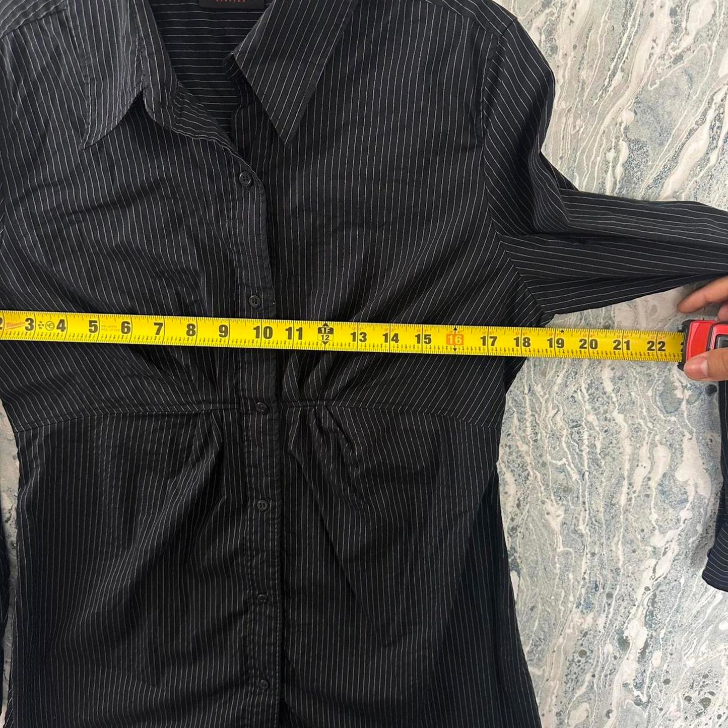 NEW YORK & COMPANY Black Pinstripe Long Sleeve Button-Up Tunic Shirt (10)