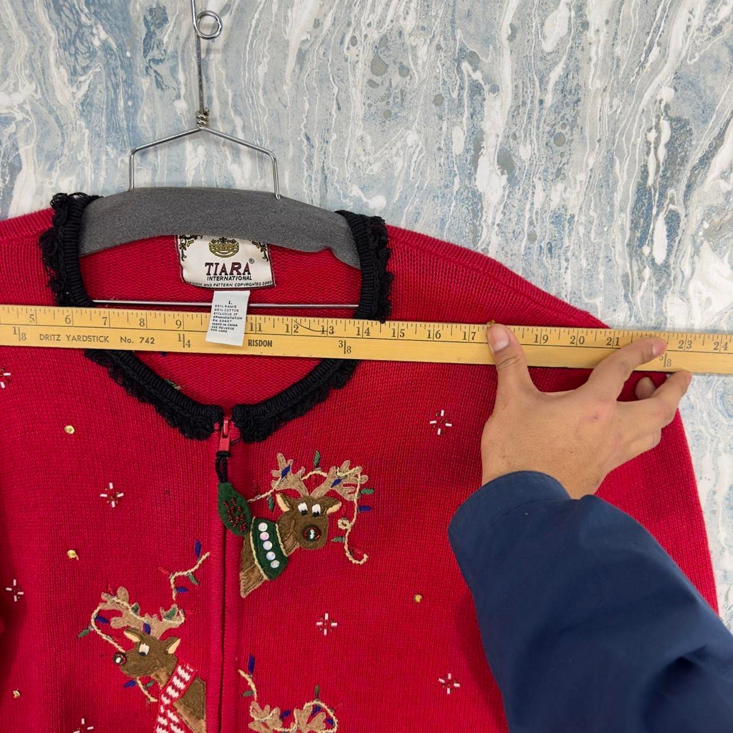 Vintage TIARA Red Embroidered Reindeer Full Zip Women's Sweater (L)